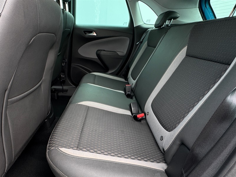 Vauxhall Crossland Elite White #20