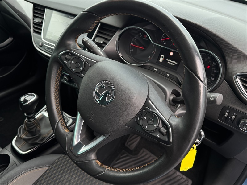 Vauxhall Crossland Elite White #13