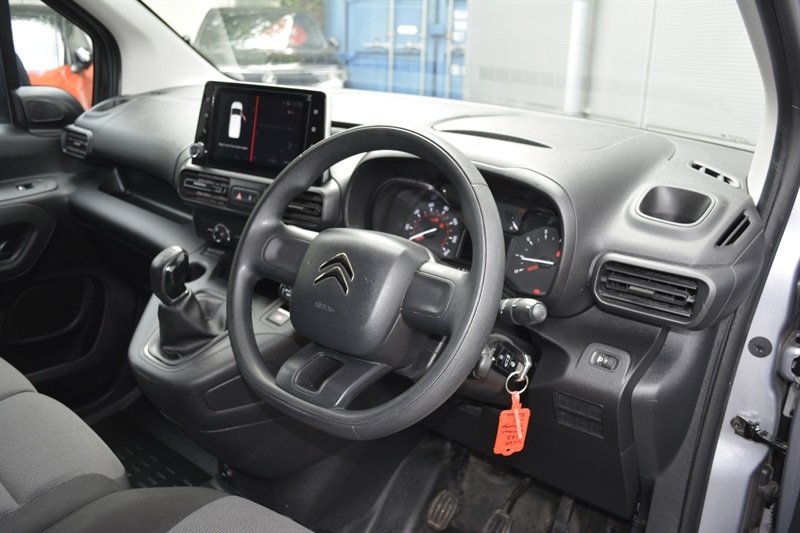 Citroen Berlingo Mpv White #10