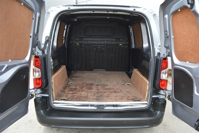 Citroen Berlingo Mpv White #20