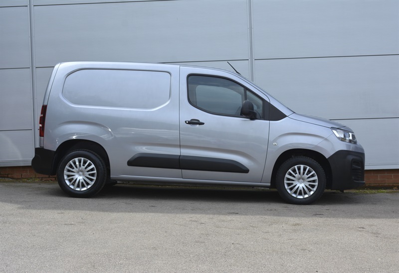 Citroen Berlingo Mpv White #7