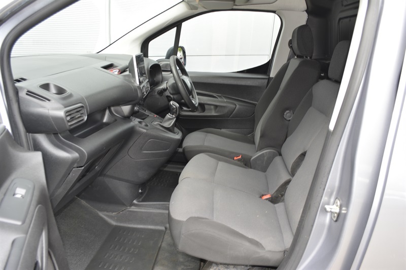 Citroen Berlingo Mpv White #12