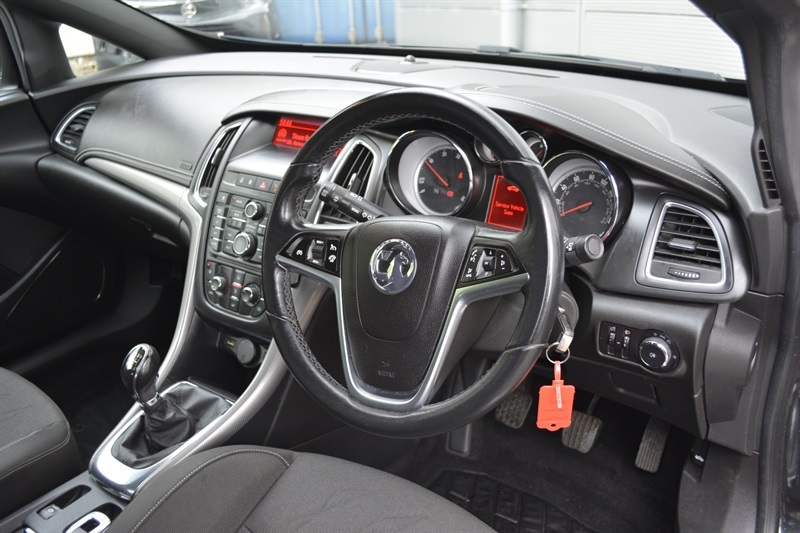 Vauxhall Cascada Elite 2.0 Startstop 170Ps - Stunning C White #12