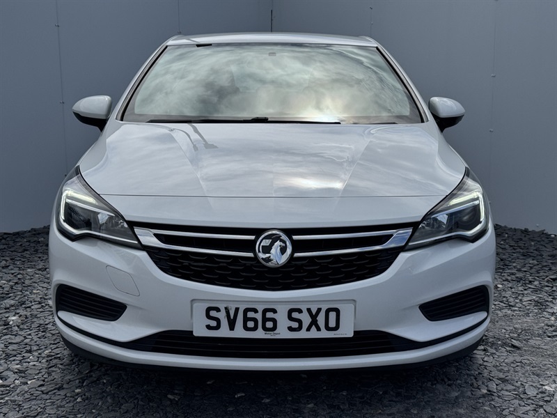 Vauxhall Astra 1.4I Turbo Energy Hatchback Euro White #2