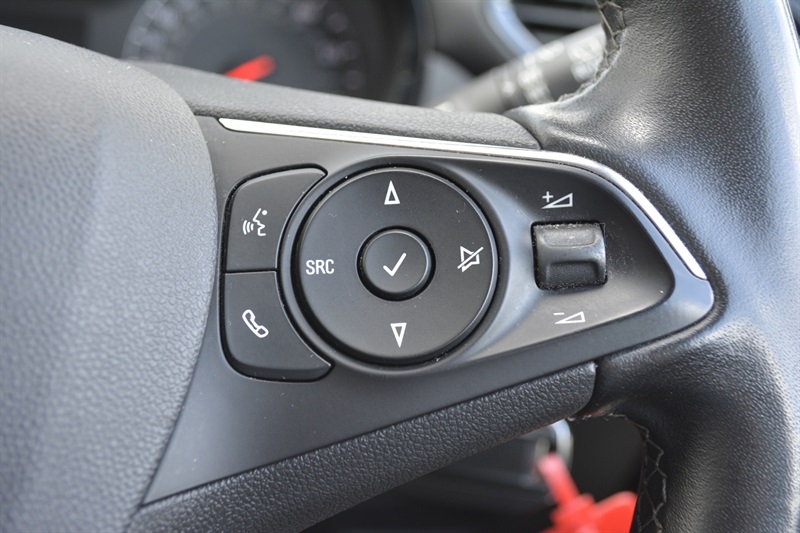 Vauxhall Crossland Elite Nav White #18