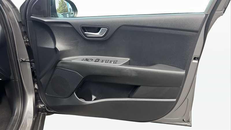 Kia Stonic 1.0T Gdi 98 2 Dct Black #18