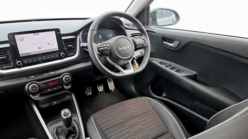 Kia Stonic 1.0T Gdi 98 2 Dct Black #11