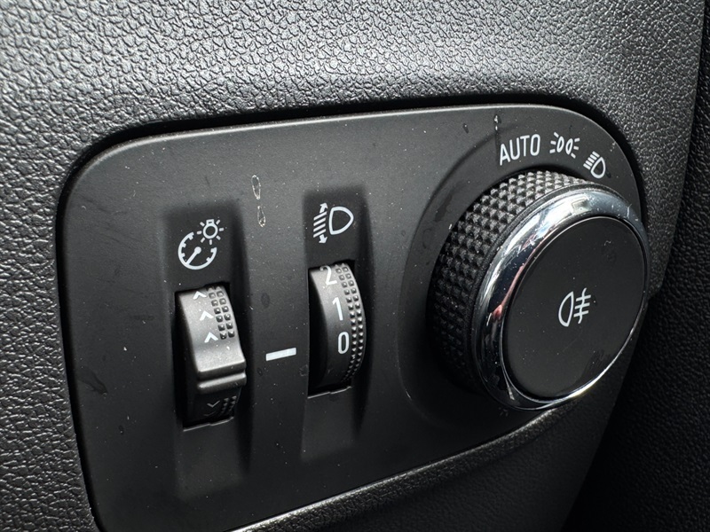 Vauxhall Crossland Sri Nav Blue #21