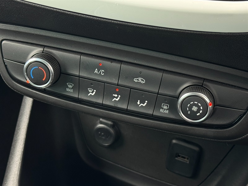 Vauxhall Crossland Sri Nav Blue #16