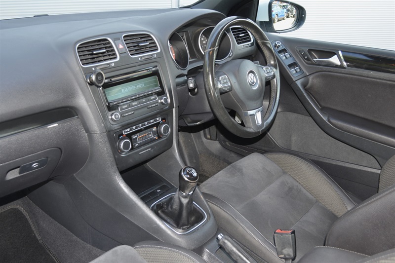 Volkswagen Golf 1.6 Tdi Bluemotion Euro 5 Ss Black #16