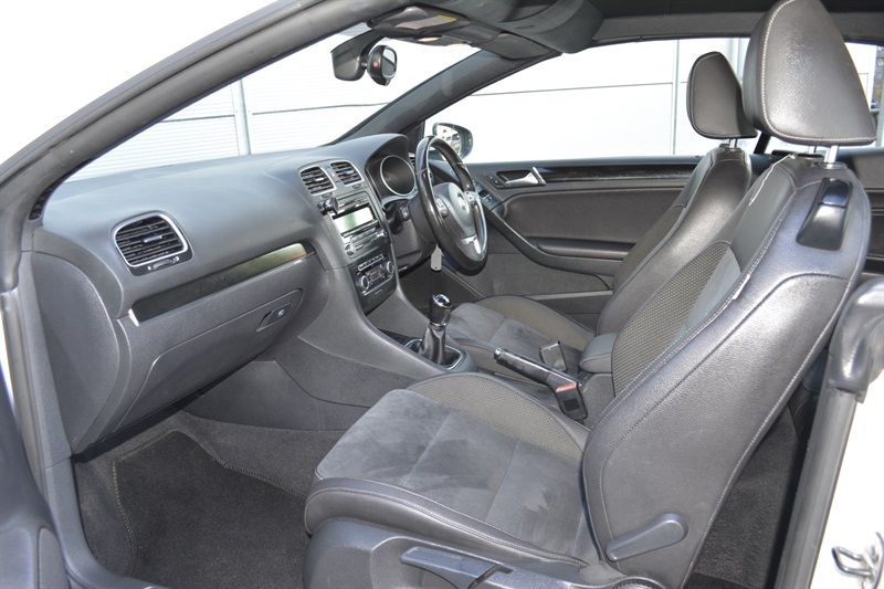 Volkswagen Golf 1.6 Tdi Bluemotion Euro 5 Ss Black #14