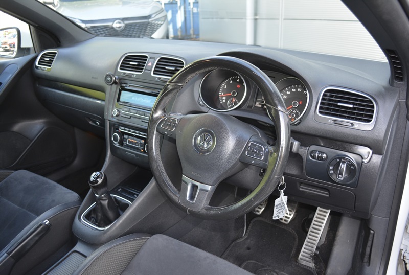 Volkswagen Golf 1.6 Tdi Bluemotion Euro 5 Ss Black #12
