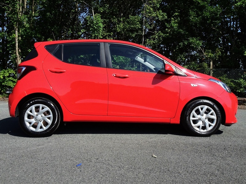 Hyundai I10 1.0 Se Hatchback Euro 6 67 Ps Red #3