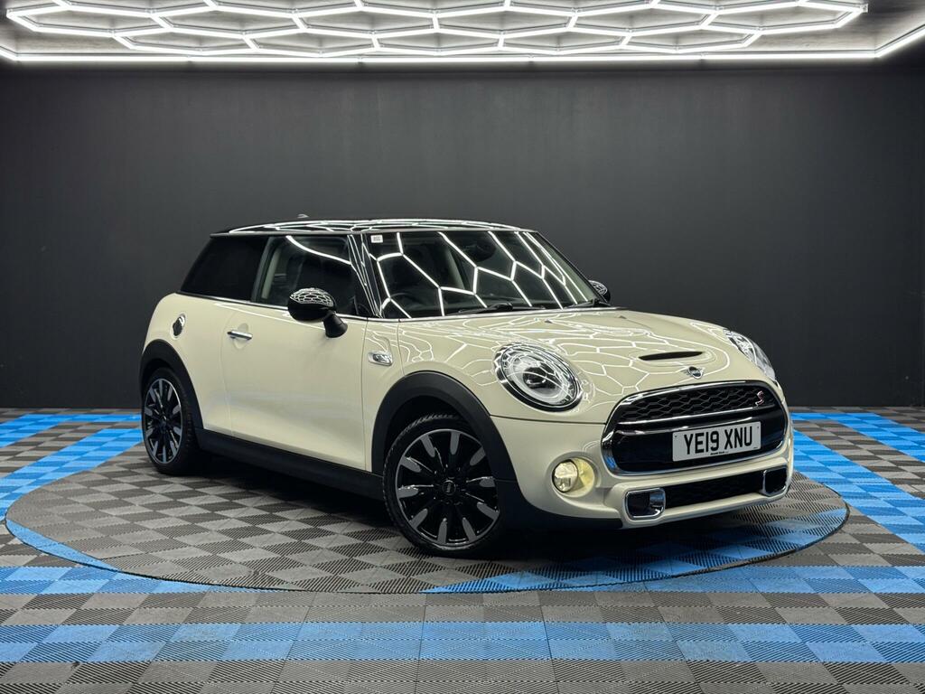 Mini Hatch 2.0 Cooper S Exclusive Euro 6 Ss YE19XNU White