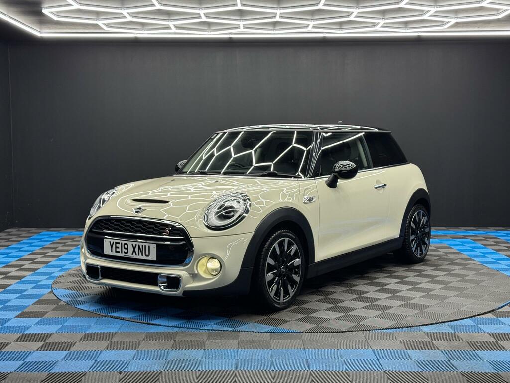 Mini Hatch 2.0 Cooper S Exclusive Euro 6 Ss YE19XNU White #3