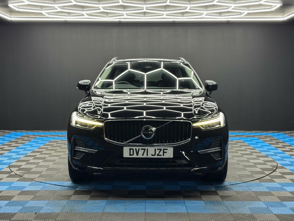 Volvo XC60 2.0 B4 Mhev Momentum Awd Euro 6 Ss DV71JZF Black #2