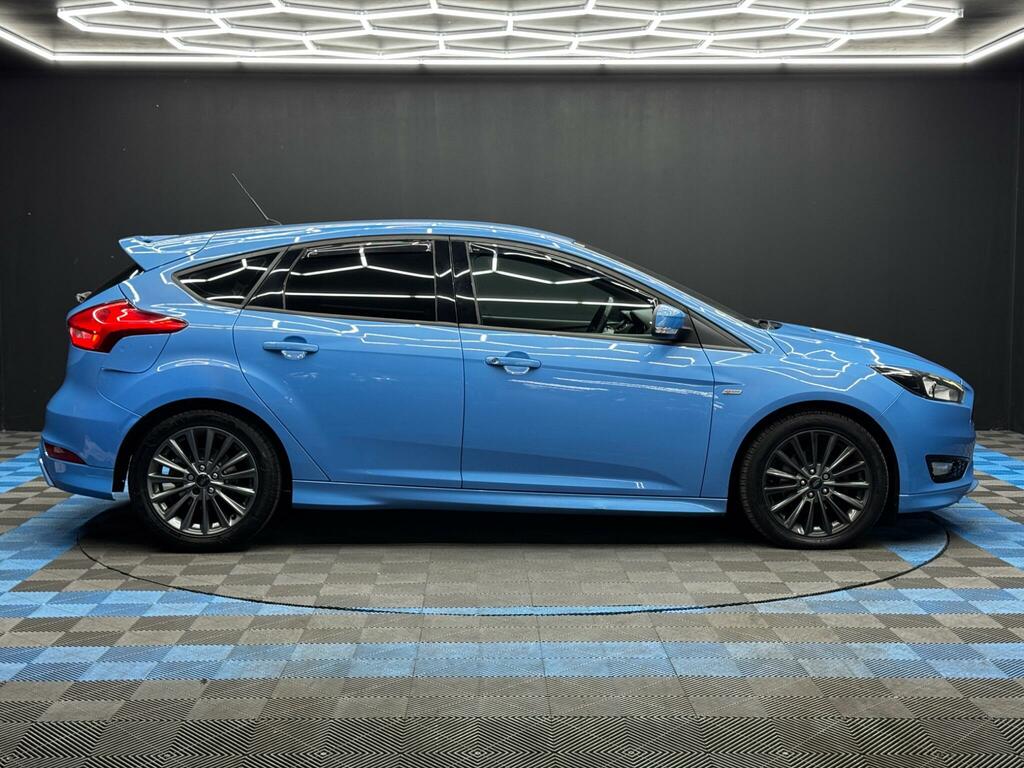 Ford Focus 1.5 Tdci St-line Euro 6 Ss SM17KJK Blue #4