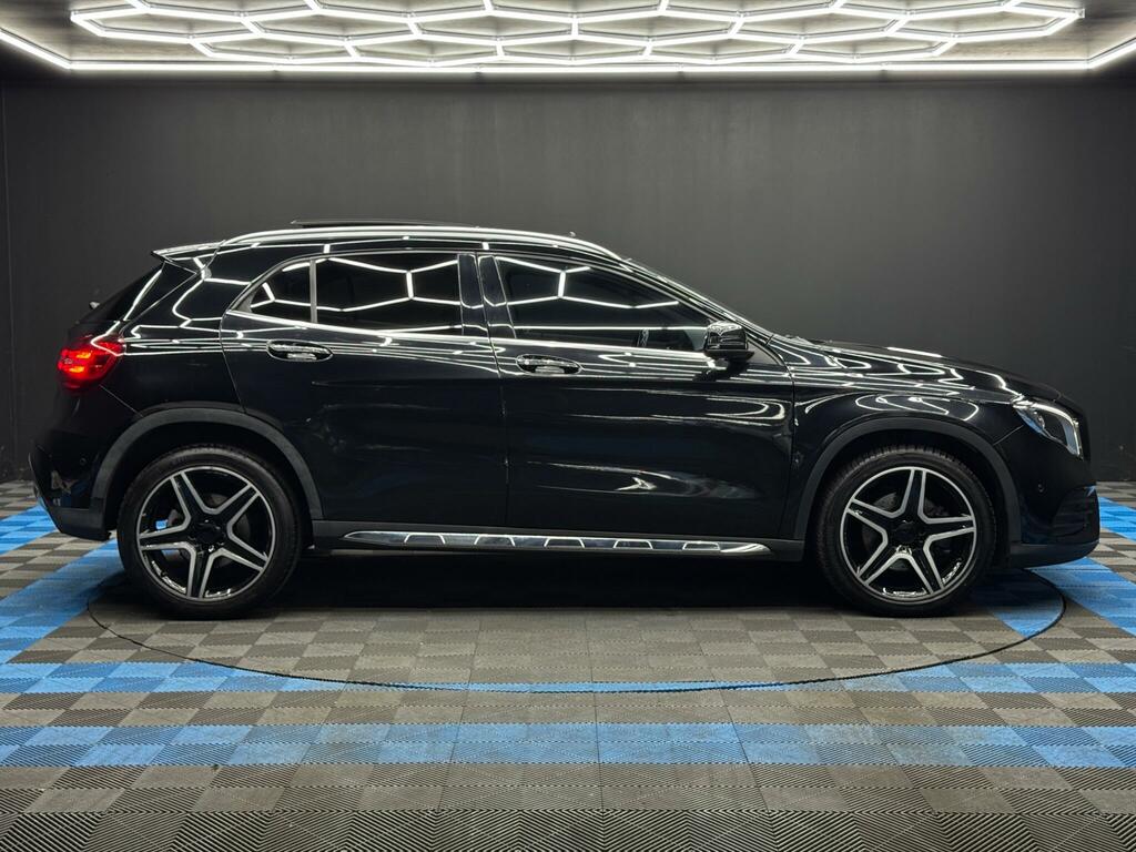Mercedes-Benz GLA Class 2.1 Gla220d Amg Line Premium Plus 7G-dct 4Matic YT17BXO Black #4