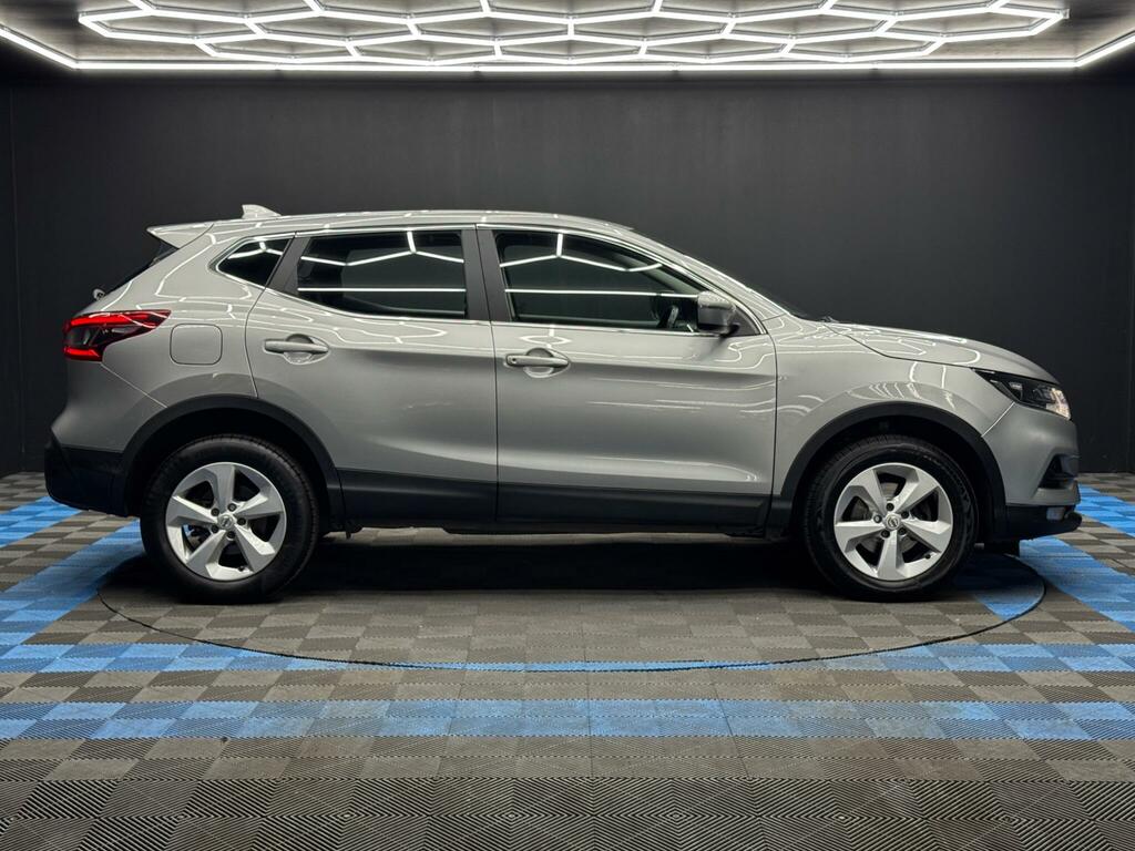 Nissan Qashqai 1.3 Dig-t Acenta Premium Euro 6 Ss LO69LYX Silver #4