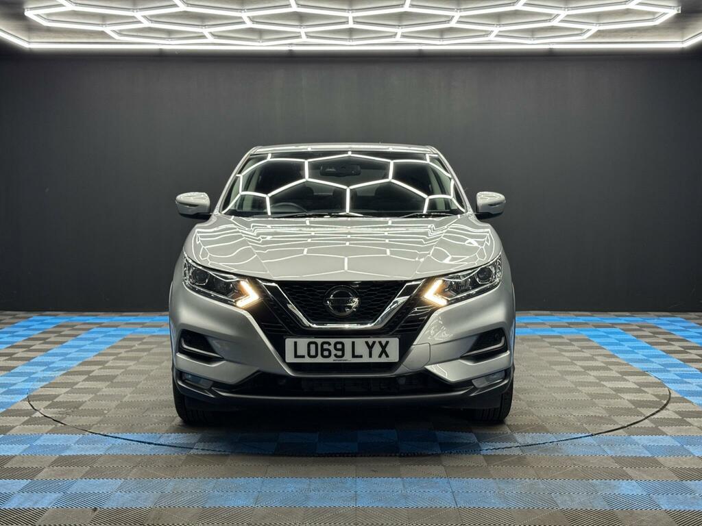 Nissan Qashqai 1.3 Dig-t Acenta Premium Euro 6 Ss LO69LYX Silver #2