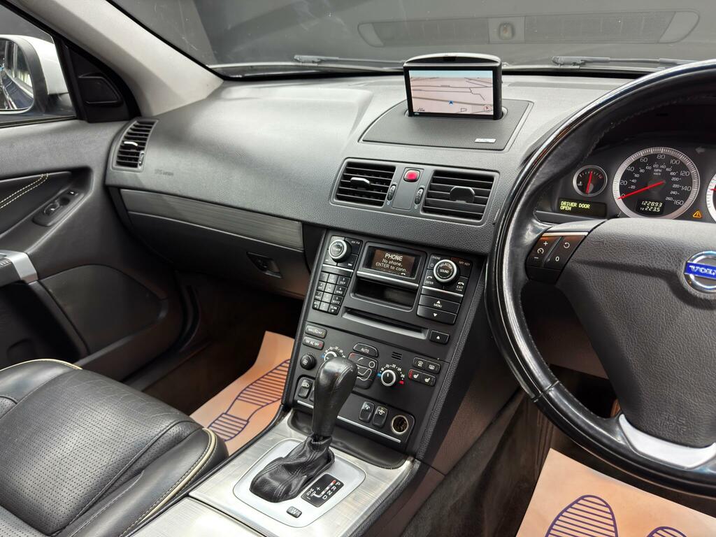Volvo XC90 2.4 D5 Executive Awd 200 Bhp Black #24