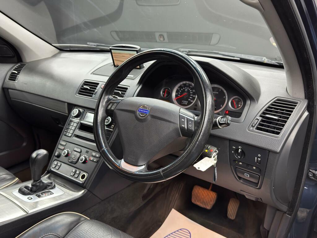 Volvo XC90 2.4 D5 Executive Awd 200 Bhp Black #9