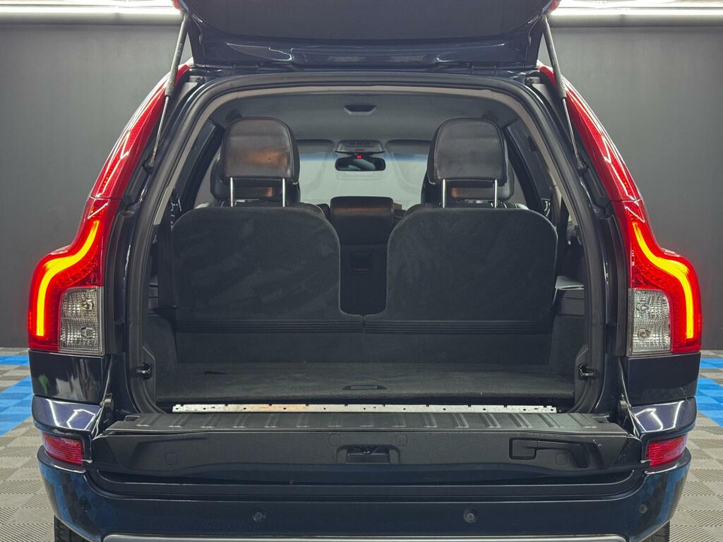 Volvo XC90 2.4 D5 Executive Awd 200 Bhp Black #33