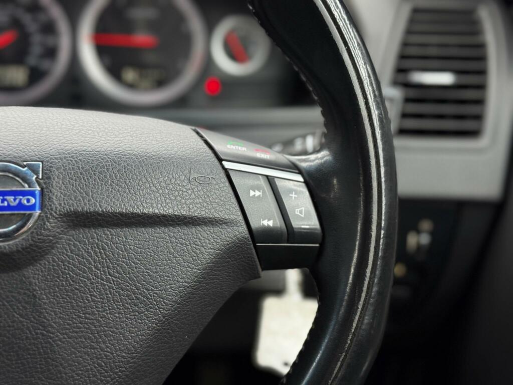 Volvo XC90 2.4 D5 Executive Awd 200 Bhp Black #22