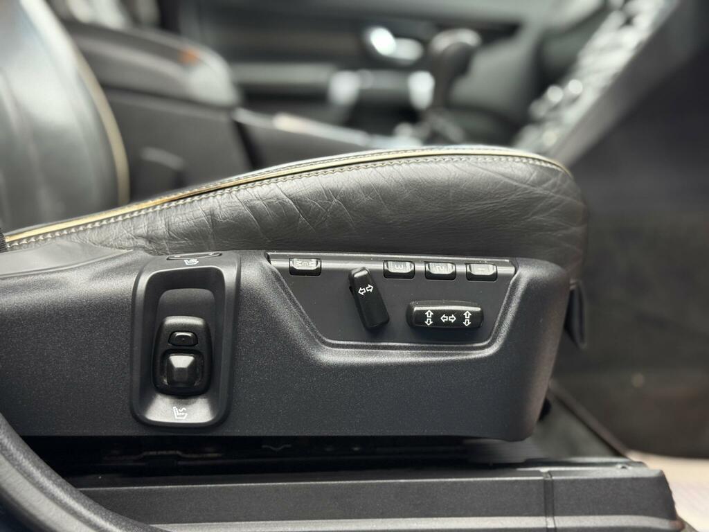 Volvo XC90 2.4 D5 Executive Awd 200 Bhp Black #36