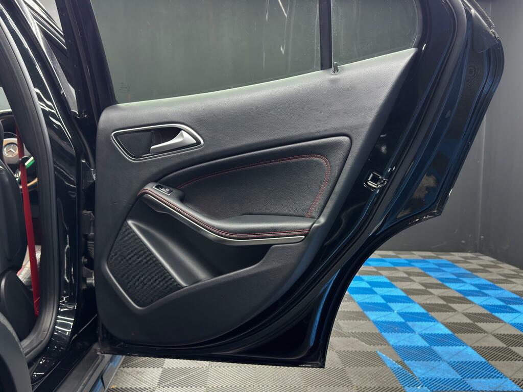 Mercedes-Benz GLA Class Gla 200 D Sport In Grey With 79K Grey #47