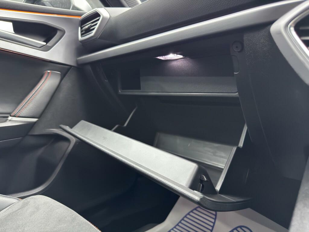 Seat Leon 1.5 Tsi Evo Fr Sport 129 Bhp White #38