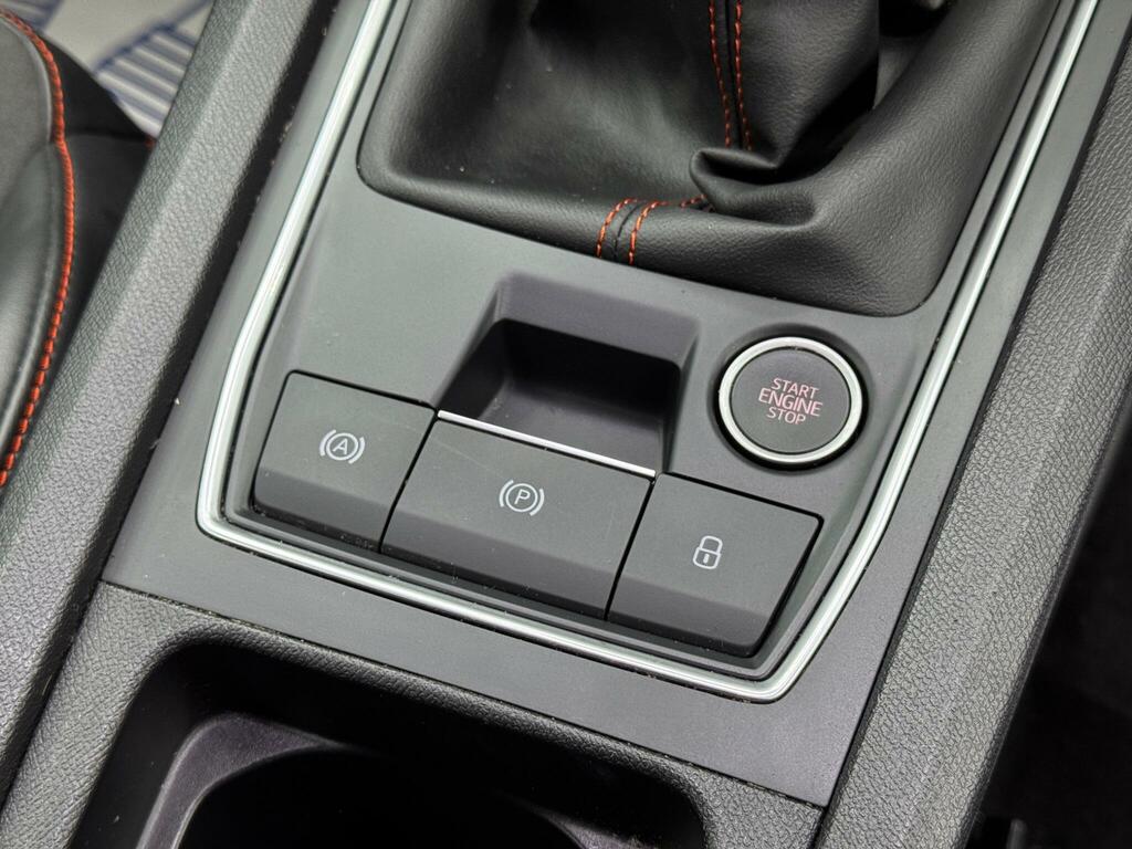 Seat Leon 1.5 Tsi Evo Fr Sport 129 Bhp White #25