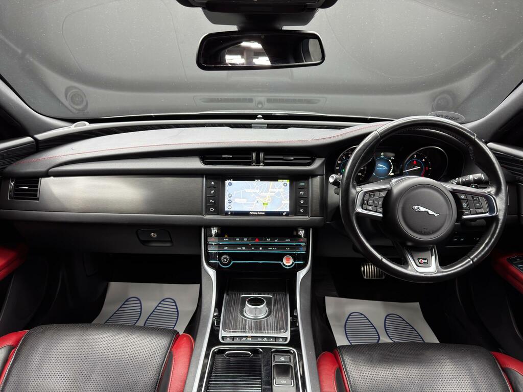 Jaguar XF Black #10