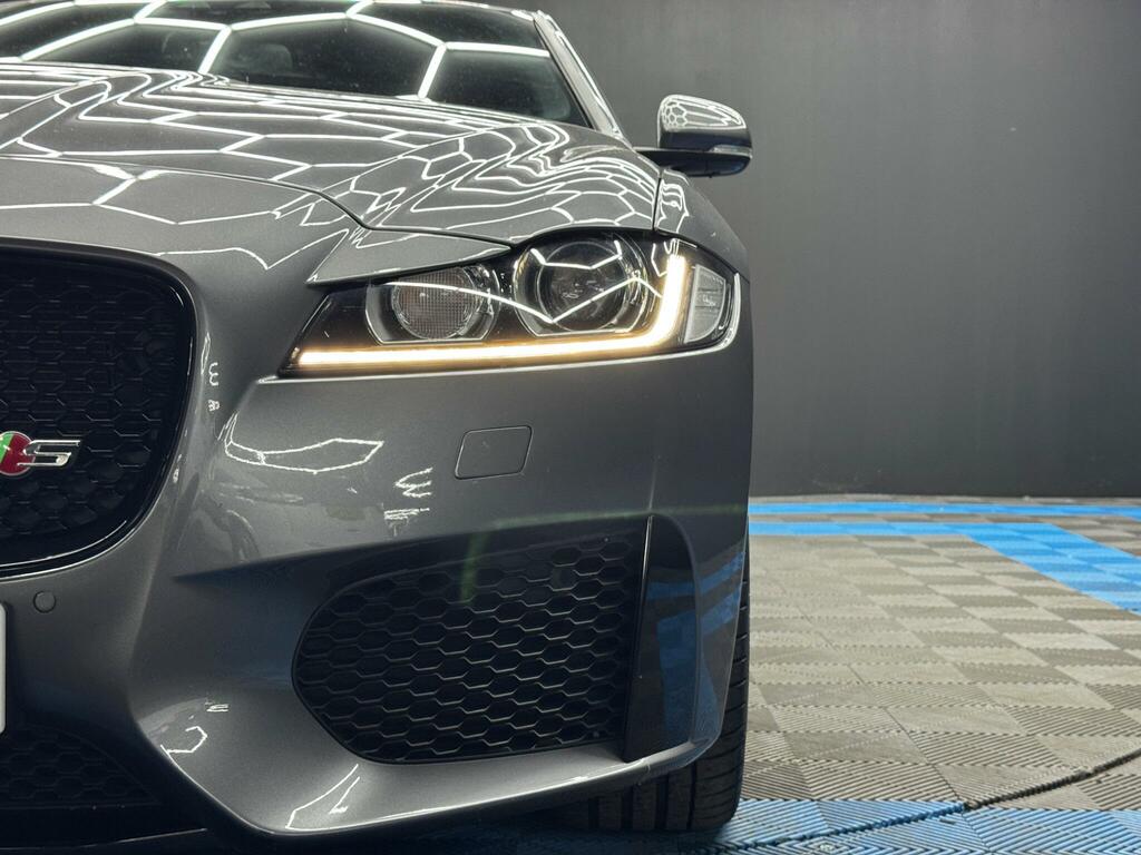 Jaguar XF Black #46