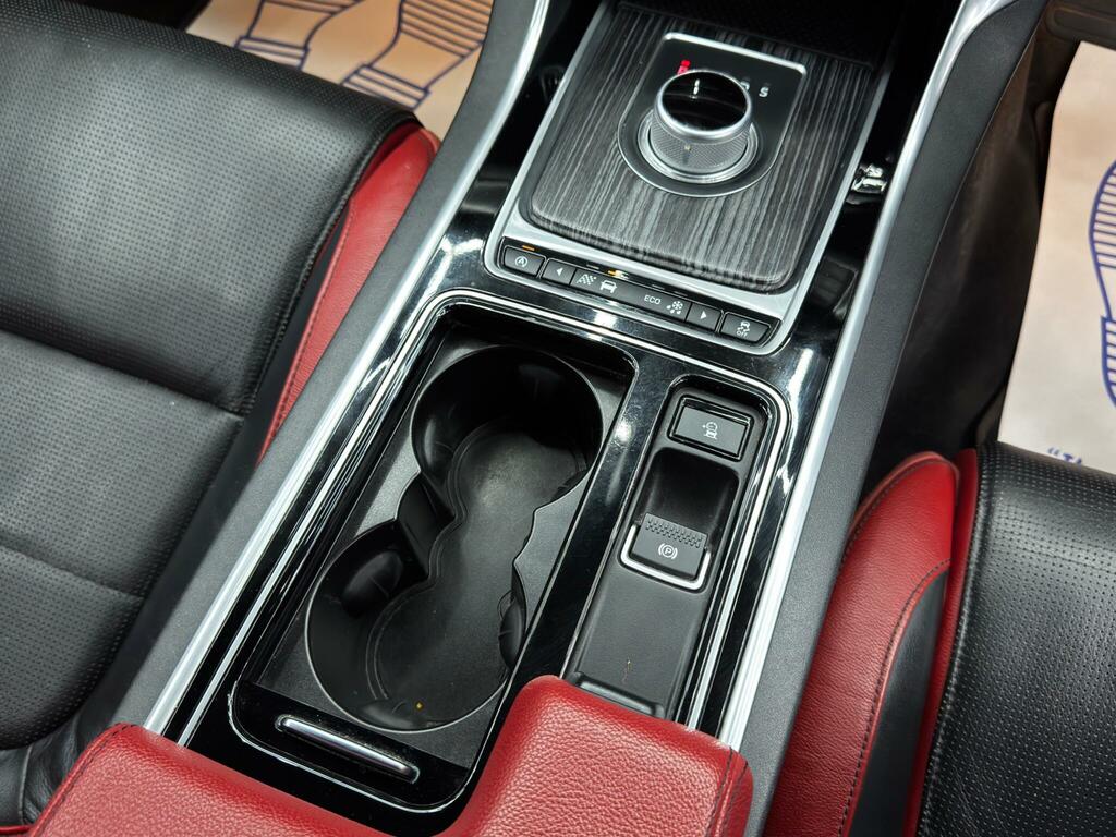 Jaguar XF Black #25