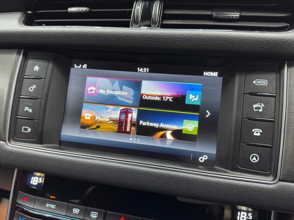 Jaguar XF Black #30
