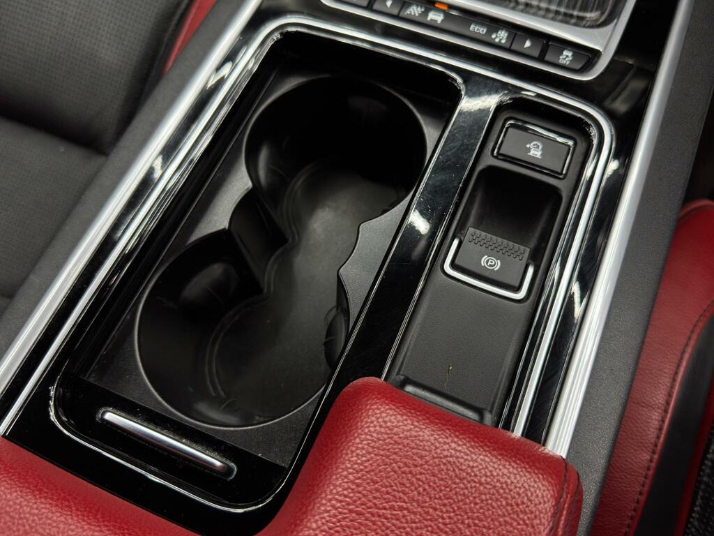 Jaguar XF Black #26
