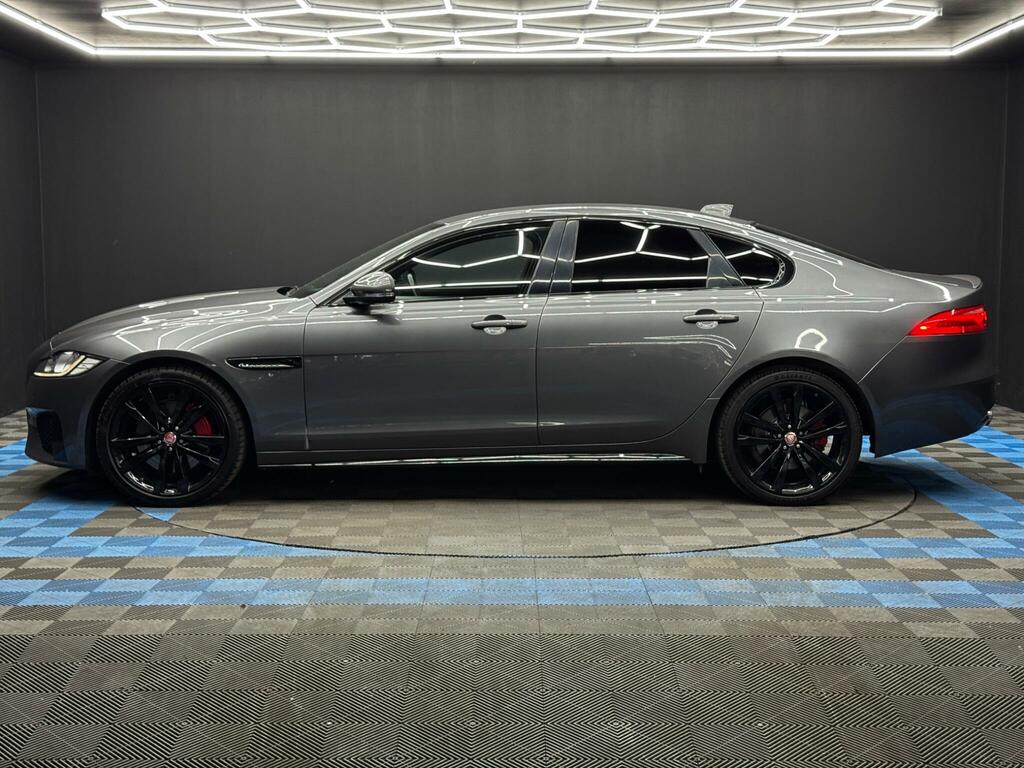 Jaguar XF Black #8
