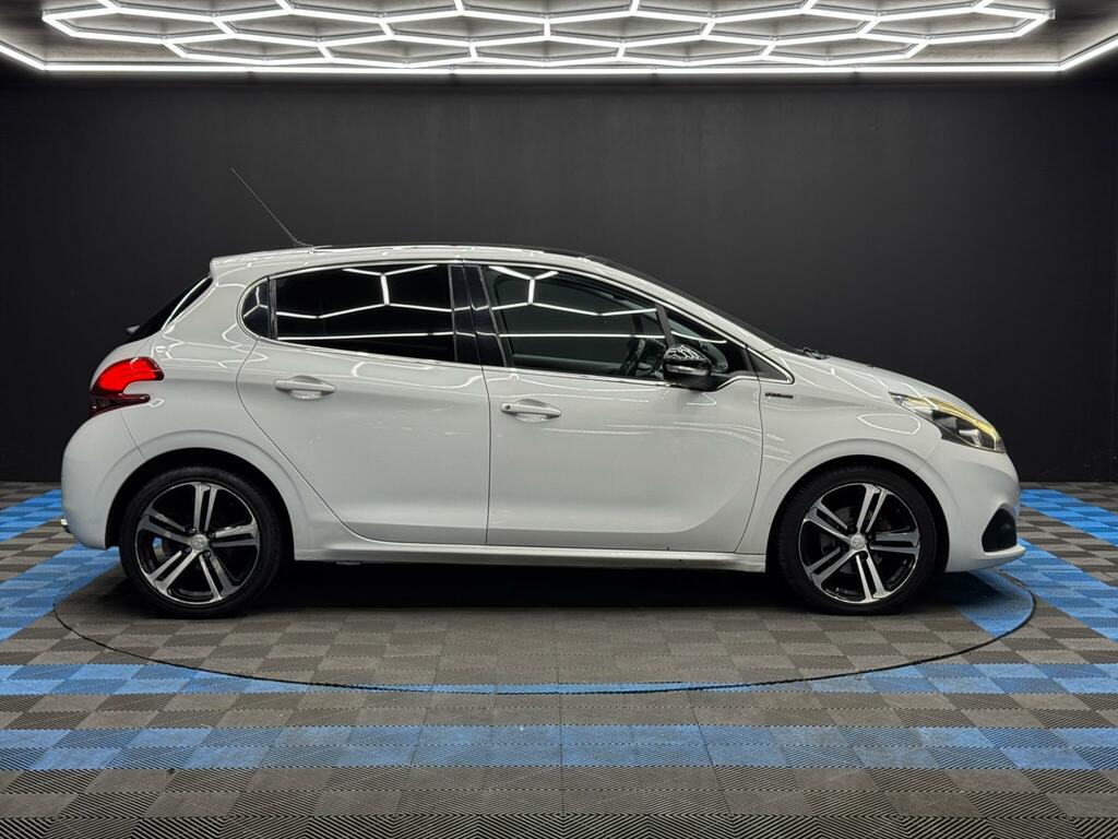 Peugeot 208 1.6 Bluehdi Gt Line Euro 6 Ss White #4