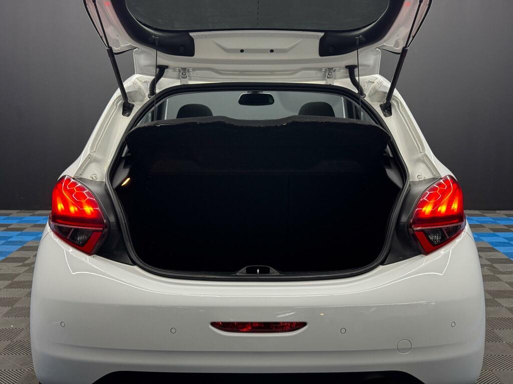 Peugeot 208 Active Grey #38