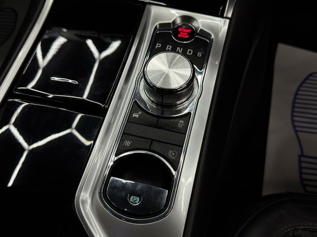 Jaguar XF D Luxury White #27