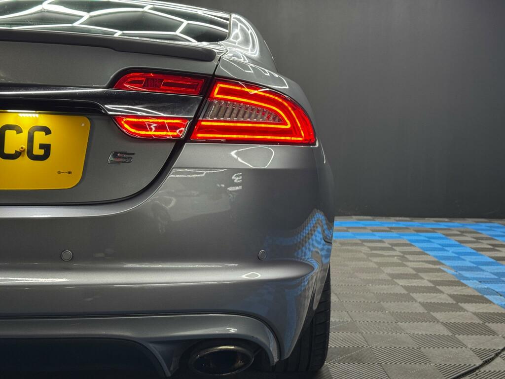 Jaguar XF D Luxury White #44