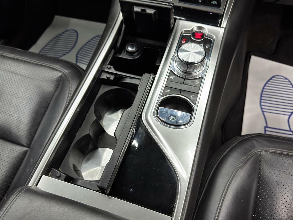 Jaguar XF D Luxury White #25