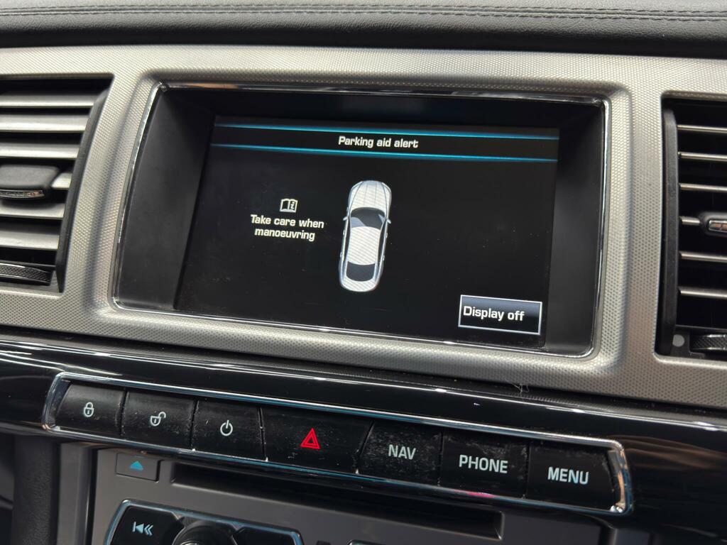 Jaguar XF D Luxury White #35