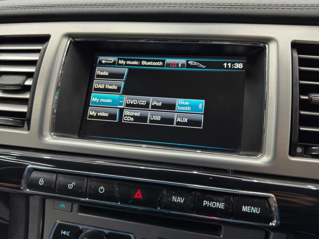 Jaguar XF D Luxury White #31