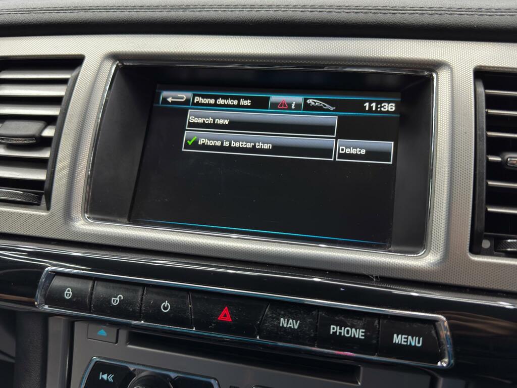 Jaguar XF D Luxury White #32