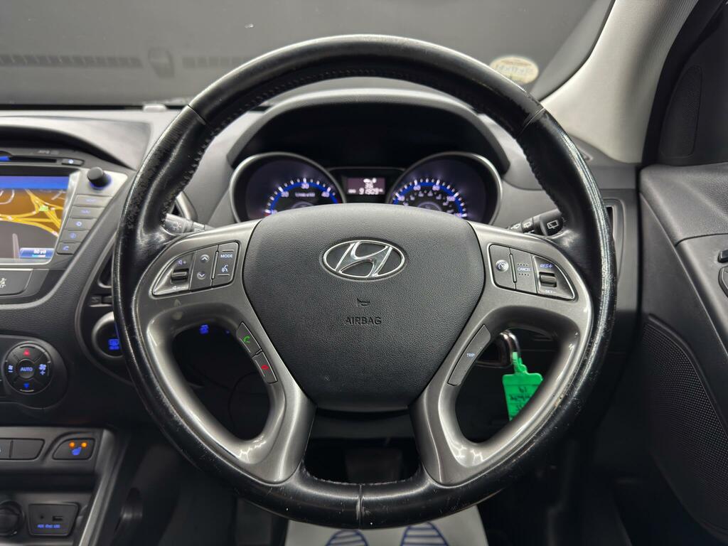 Hyundai Ix35 2.0 Crdi Se Polar White Suv White #19