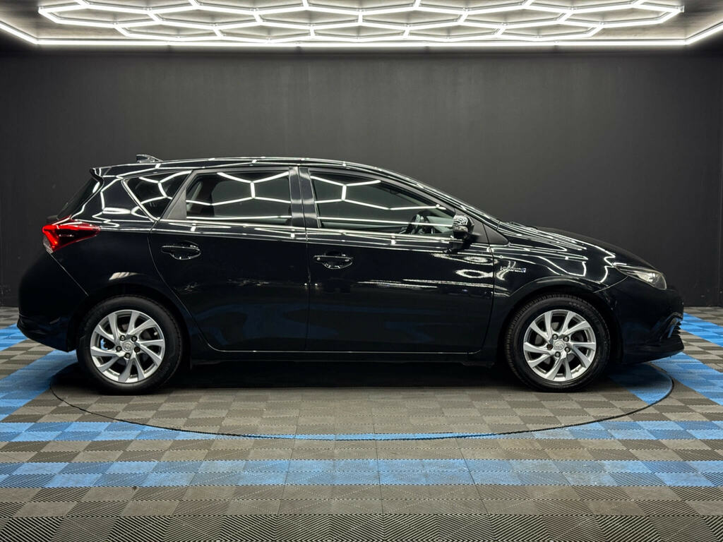 Toyota Auris 1.8 Vvt-h Business Edition Cvt Euro 6 Ss Black #4