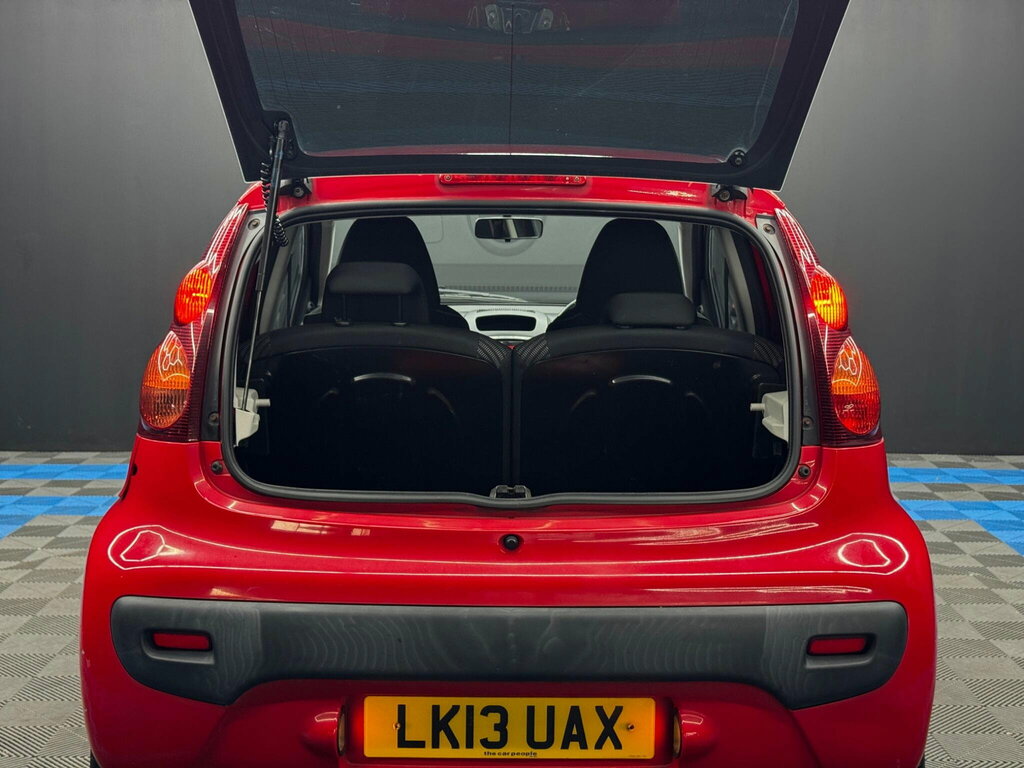 Peugeot 107  Black #28