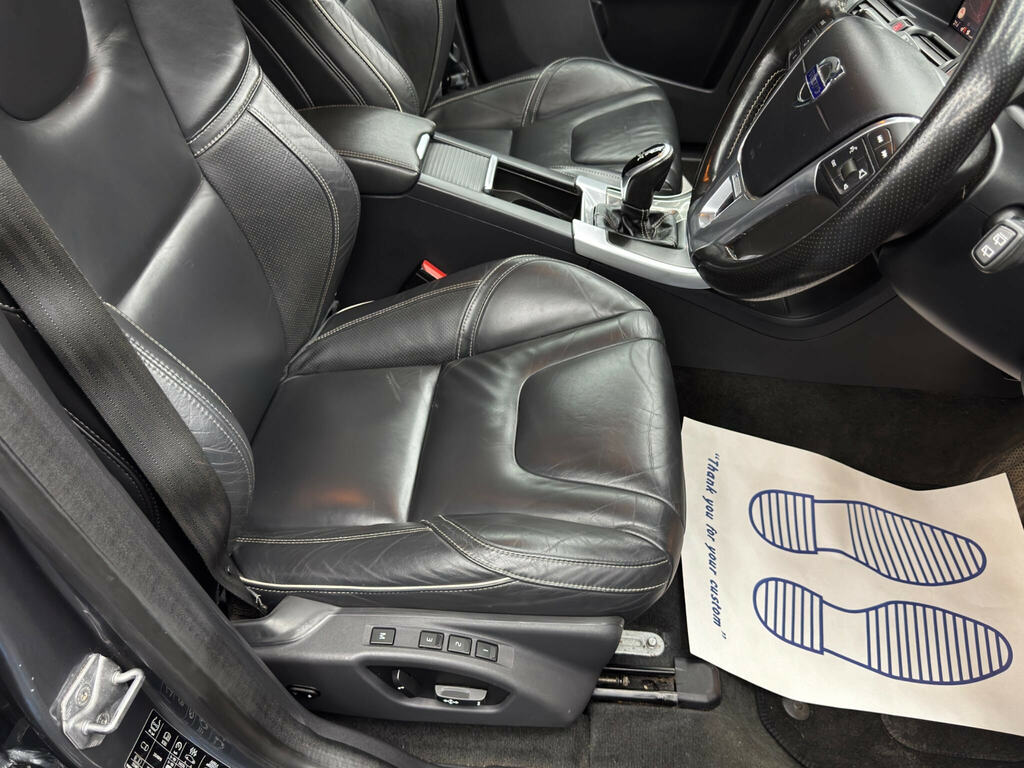 Volvo XC60  Black #12